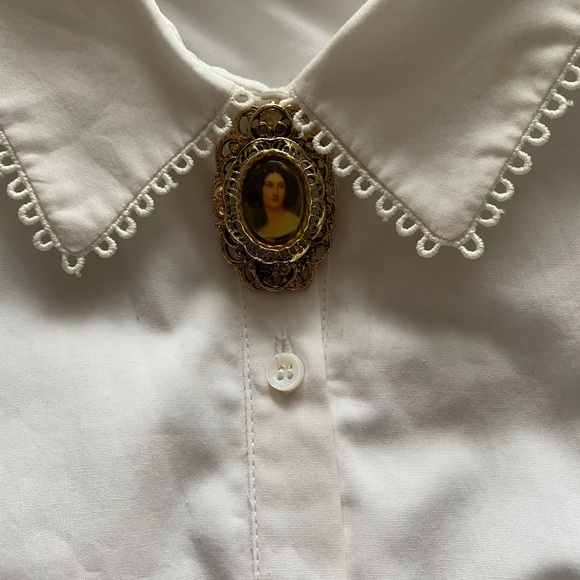 Vintage cameo Gerry’s brooch can be worn as necklace - Picture 3 of 6